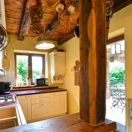 Gloria Al Padre Mit Meerblick Villa